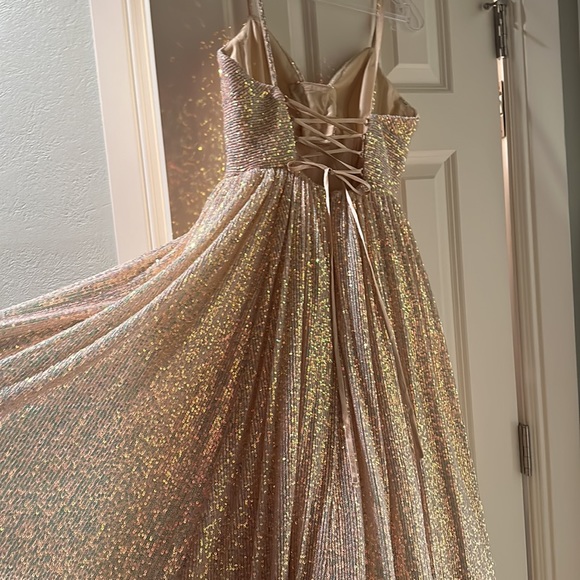 Beautiful Sherri Hill gown style# 54261. Size 2. - Picture 14 of 15